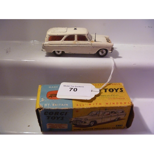 70 - corgi toys (box F model G) FORD ZEPHYR POLICE