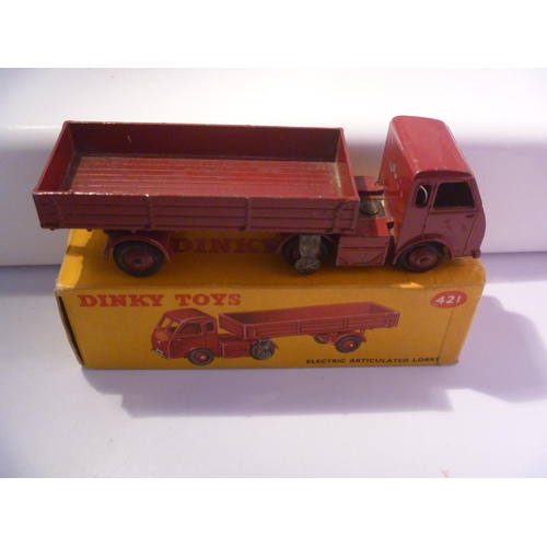 49 - DINKY TOYS BR BRITISH RAILWAYS 421 HINDLE SMART HELECS ARTICULATED LORRY (MODEL VG FLAT SPOTS TO 2 T... 