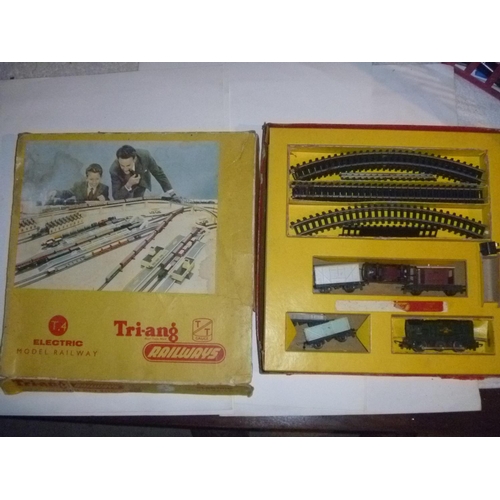 1 - triang tt gauge railways boxed set