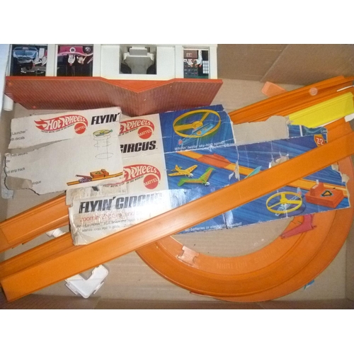 169 - hot wheels flying circus components