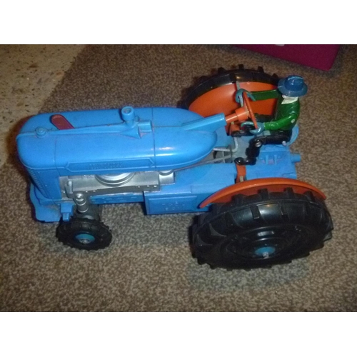 187 - marx toys larger scale tractor