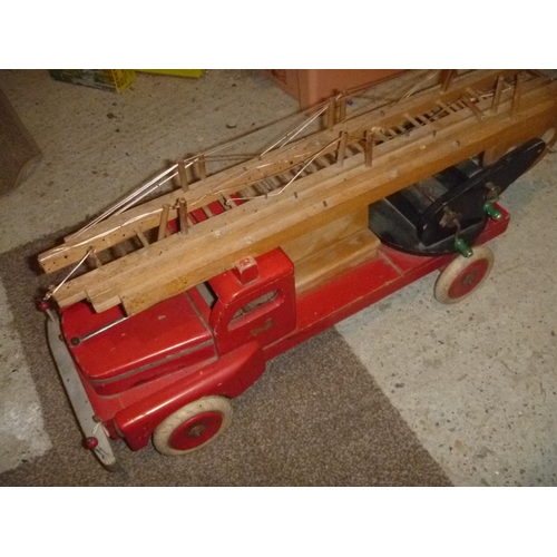 188 - rare brio 1969's large scale fire engine made from wood