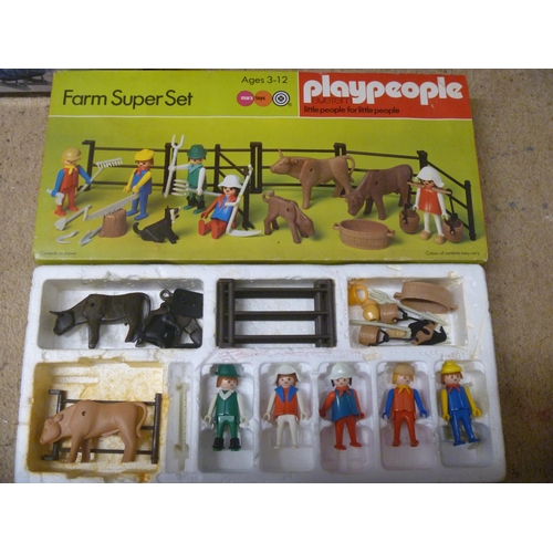 MARX PLAYPEOPLE FARM SUPER SET / PLAYMOBIL