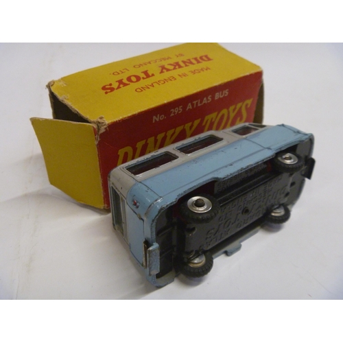 111 - DINKY TOYS ATLAS AUTOBUS