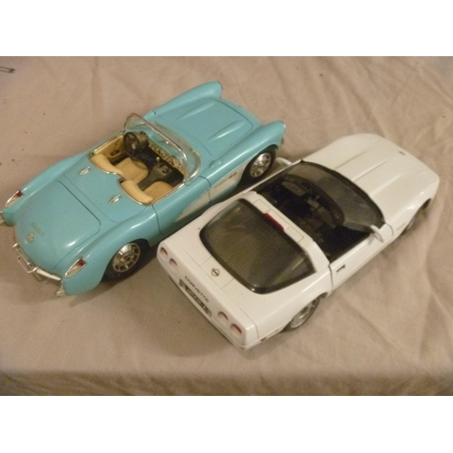 14 - BURAGO AND SIMILAR CHEVROLET CORVETTE 1/18TH MODELS (MODEL(S)  BEEN ON DISPLAY)