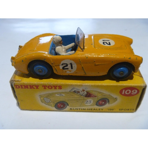 161 - ORIGINAL DINKY TOYS BOXED AUSTIN HEALEY 100 SPORTS COMPETITION MODEL CAR (MODEL IS GOOD BUT WITH SOM... 