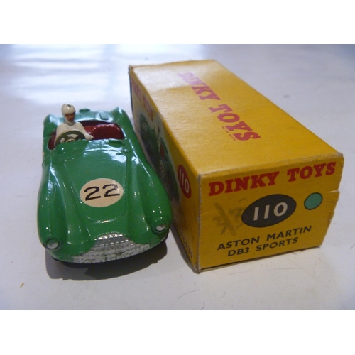 162 - ORIGINAL DINKY TOYS BOXED ASTON MARTIN DB3 SPORTS COMPETITION MODEL CAR (MODEL IS VERY GOOD SOME TRA... 