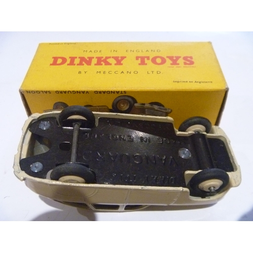 170 - ORIGINAL DINKY TOYS BOXED 153 STANDARD VANGUARD IN CREAM (MODEL IS EXCELLENT, BOX IS EXCELLENT)