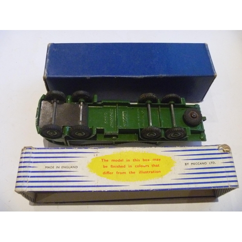 71 - ORIGINAL DINKY TOYS BOXED FODEN FLAT TRUCK WITH CHAINS (1 CHAIN POST IS BROKEN OTHERWISE MODEL IS VE... 