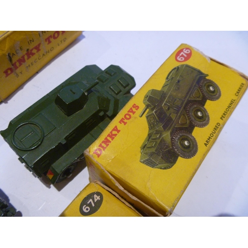 72 - 6 ORIGINAL DINKY TOYS BOXED ARMY AND MILITARY MODELS (MODELS VERY GOOD BOXES POOR TO FAIR AND MOSTLY... 