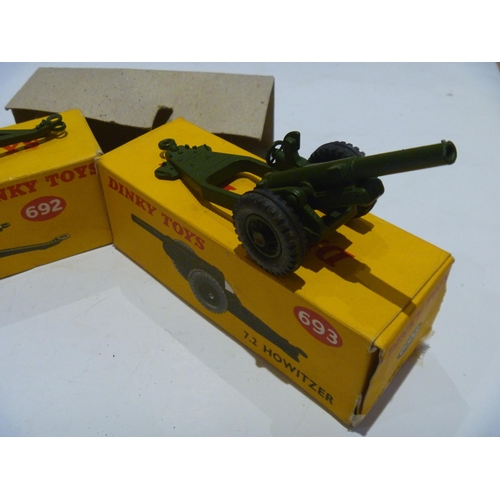 76 - ORIGINAL DINKY TOYS BOXED FHOWITZER AND 5.5mm MEDIUM GUN (MODELS VERY GOOD BOXES GOOD)