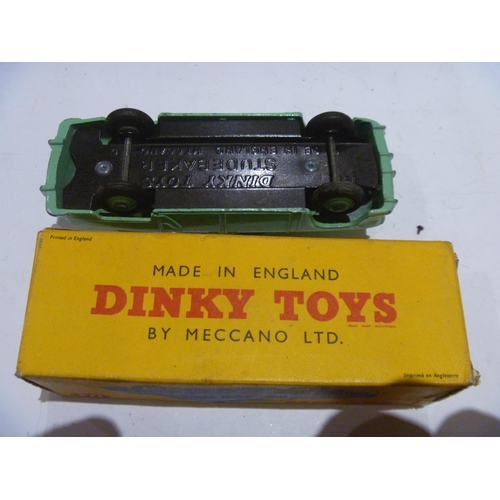 86 - ORIGINAL DINKY TOYS BOXED STUDEBAKER LAND CRUISER (MODEL IS VERY GOOD BOX IS GOOD)