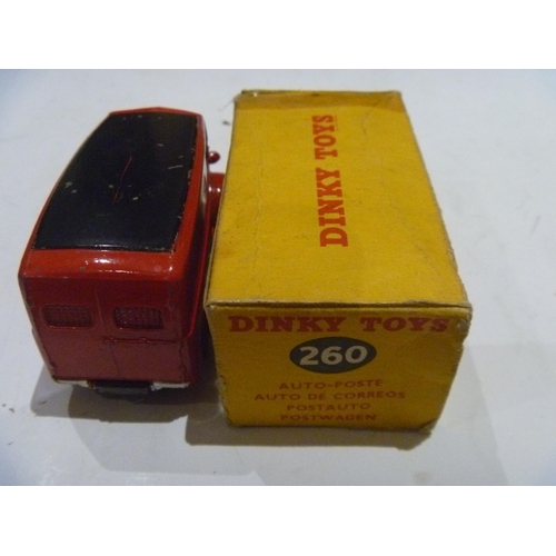 90 - ORIGINAL DINKY TOYS BOXED MORRIS J VAN ROYAL MAIL (MODEL IS VERY GOOD BOX IS FAIR)