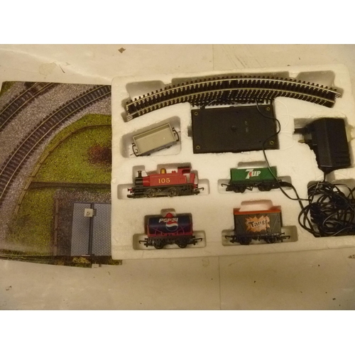 38 - MODEL RAILWAYS BY HORNBY INDUSTRIAL FREIGHT SET