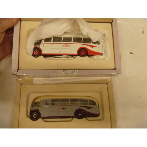 68 - 2x CORGI CLASSICS AEC REGAL COACH BUS