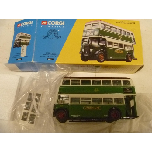 70 - CORGI CLASSICS COACHES BUSES GREEN LINE LONDON TRANSPORT