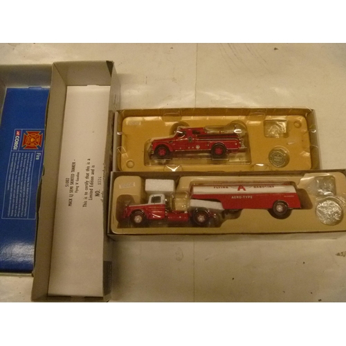 74 - 2 CORGI AMERICAN FIRE ENGINES