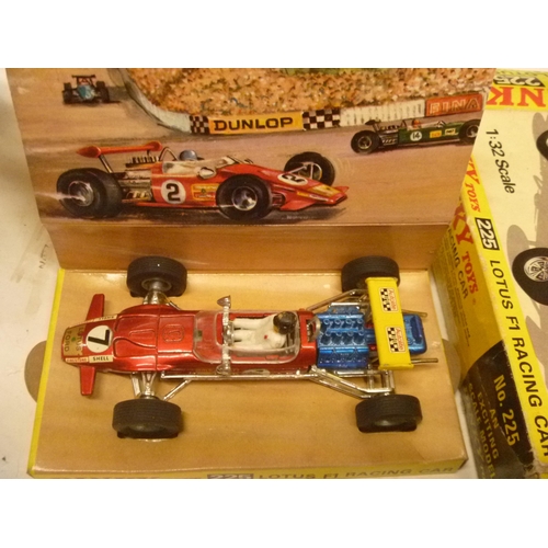 124 - DINKY TOYS VINTAGE BOXED LOTUS F1 RACING CAR