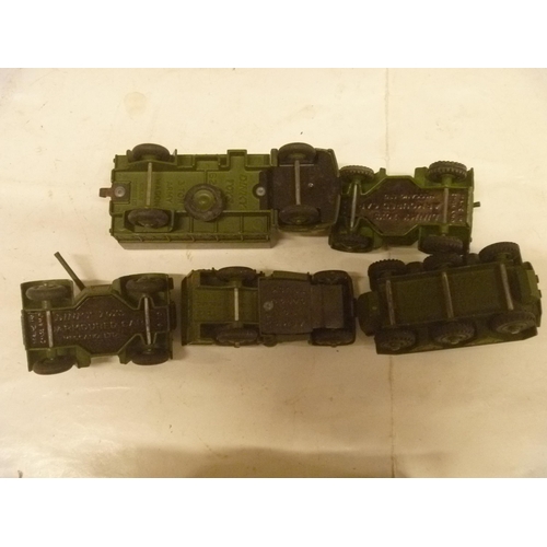 126 - DINKY TOYS VINTAGE BOXED MILITARY VEHICLES GROUP OF 5. DIECAST GENERALLY VGC OR BETTER, BOXES WORN A... 