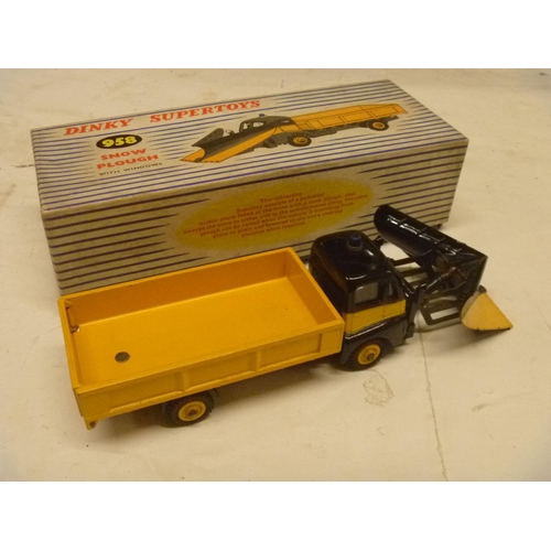 136 - DINKY TOYS VINTAGE BOXED 958 GUY WARRIOR SNOW PLOUGH