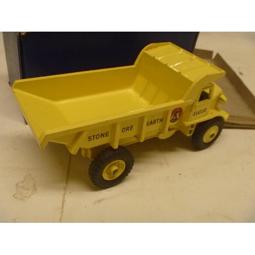 139 - DINKY TOYS VINTAGE BOXED EUCLID DUMP TRUCK