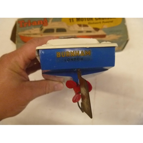 157 - TRIANG BURNHAM CLOCKWORK MOTOR CRUISER BOAT,, CORRECT KEY, BOX HAS 1 END AND 1 INNER FLAP MISSING