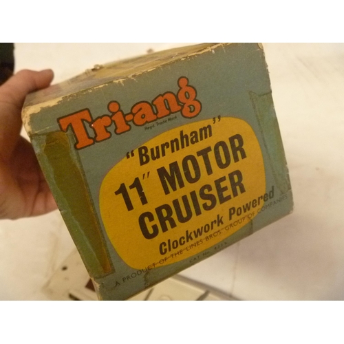 157 - TRIANG BURNHAM CLOCKWORK MOTOR CRUISER BOAT,, CORRECT KEY, BOX HAS 1 END AND 1 INNER FLAP MISSING