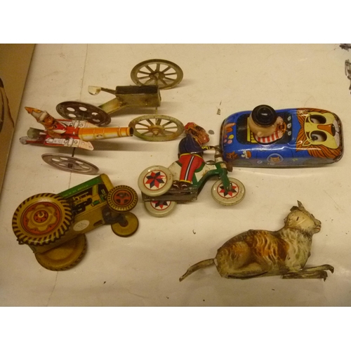 164 - GROUP OF VINTAGE AND LATER TINPLATE TOYS SOME WITH FAULTS