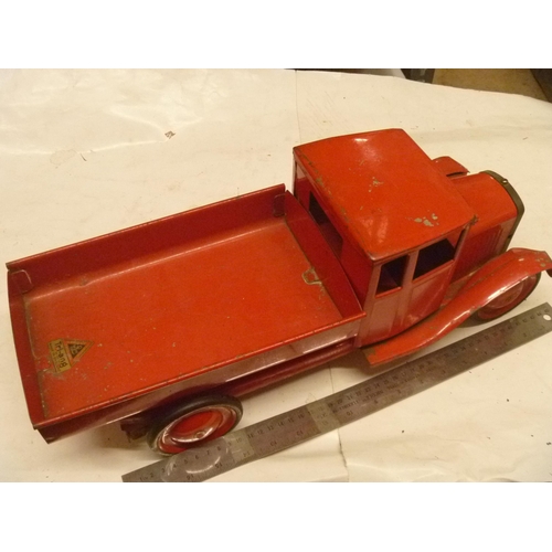 176 - LARGE TINPLATE TIPPING LORRY BY TRIANG