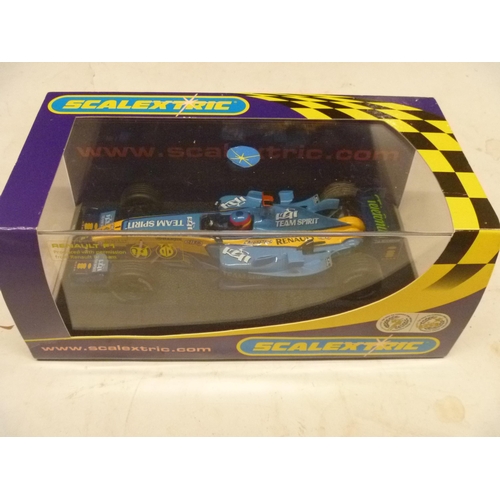 256 - SCALEXTRIC SLOT CAR - RENAULT TEAM SPIRIT F1 (SLOT CARS HAVE BEEN REMOVED FROM THEIR BOXES AT SOME P... 