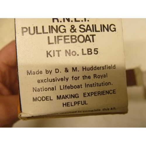 29 - D&M WHITE METAL KIT OF RNLI LIFEBOAT - APPEARS TO BE UNUSED AND ASSUMED TO BE COMPLETE