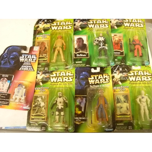 71 - STAR WARS POWER OF THE FORCE AND JEDI FIGURES SEALED ON CARDS