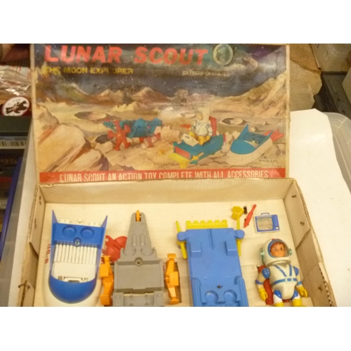 80 - LUNAR SCOUT BATTERY OPERATED MOON EXPLORER - BOX LID TATTY CONTENTS APPEARS TO BE GOOD BUT NOT VERIF... 