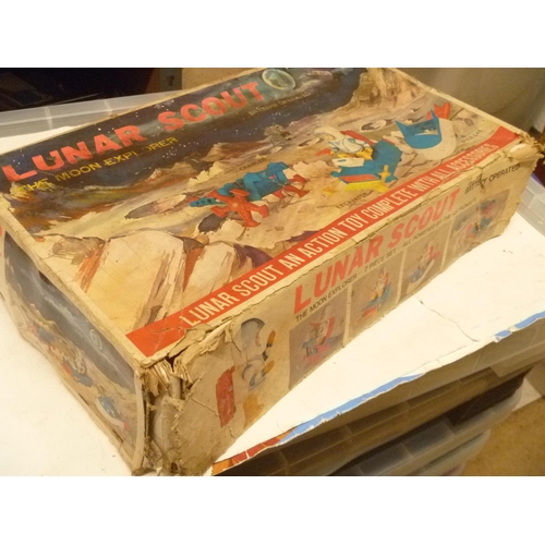 80 - LUNAR SCOUT BATTERY OPERATED MOON EXPLORER - BOX LID TATTY CONTENTS APPEARS TO BE GOOD BUT NOT VERIF... 