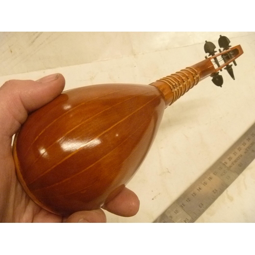 4 - EXQUISITE HAND-MADE MINIATURE WOODEN MUSICAL INSTRUMENT MANDOLIN OF SUPERB QUALITY, MADE IN THE 1960... 
