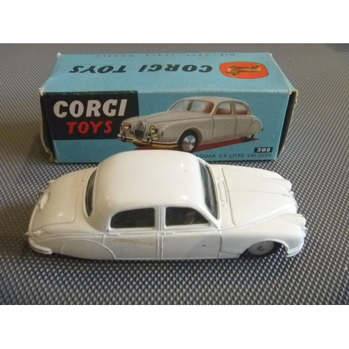 122 - VINTAGE ORIGINAL CORGI TOYS JAGUAR 2.4L (DIECAST GOOD BUT PAINT A BIT FLAT, BOX FAIR WITH SOME CREAS... 