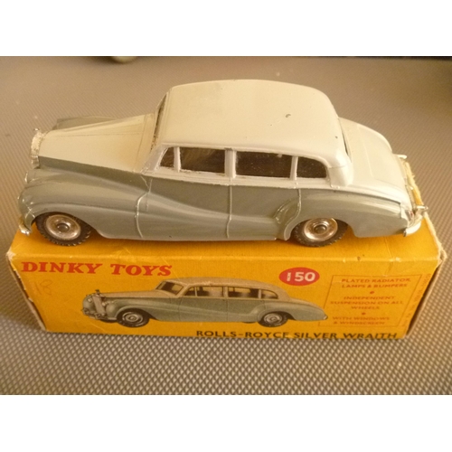 128 - VINTAGE DINKY TOYS ROLLS ROYCE SILVER WRAITH (DIECAST GOOD, BOX FAIR TO GOOD, END FLAP TAPED ON)
