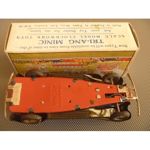 135 - VINTAGE TRIANG MINIC TINPLATE CLOCKWORK VAUXHALL RUST SPOTS AND WORKING MOTOR, BOX IS GOOD