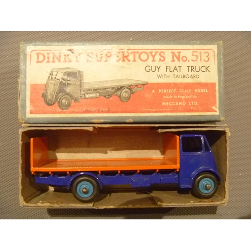 154 - ORIGINAL ENGLISH DINKY TOYS GUY FLAT TRUCK (DIECAST VERY GOOD AND BOX GOOD)