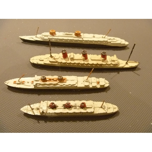 155 - ORIGINAL ENGLISH DINKY TOYS SHIPS x3 + ANOTHER HOLLOWCAST LEAD QUEEN MARY