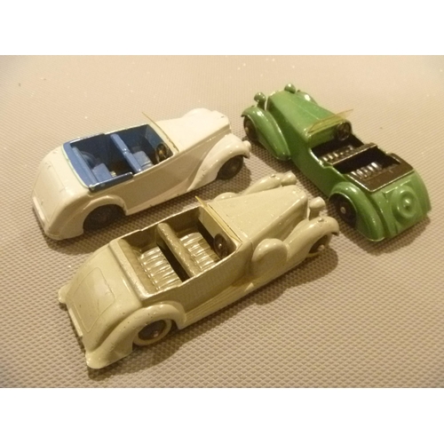 157 - ORIGINAL ENGLISH DINKY TOYS ARMSTRONG ALVIS AND LAGONDA