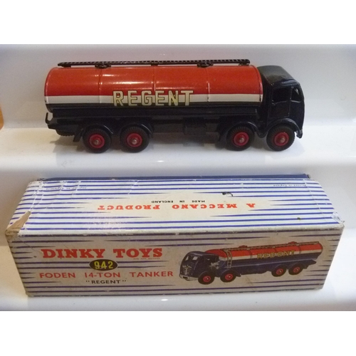 61 - DINKY TOYS SUPERTOYS FODEN TANKER REGENT - BOXED IN VERY GOOD CONDITION, COUPLE OF SMALL PUNCTURE HO... 