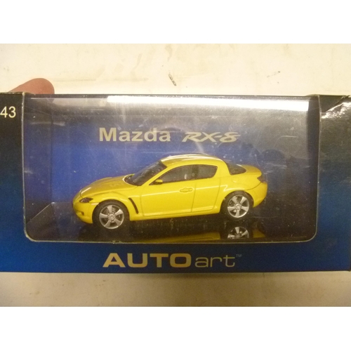 72 - AUTO ART MAZDA RX 8