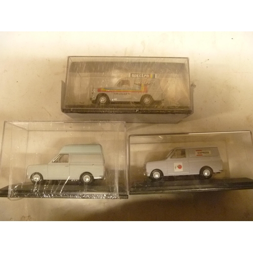 81 - OXFORD DIECAST 1:43 LOT OF 3 VANS INCLUDING SPECTRA