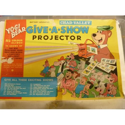 169 - CHAD VALLEY YOGI BEAR GIVE A SHOW PROJECTOR