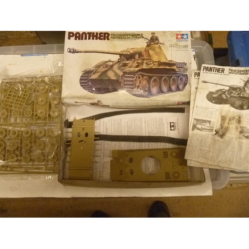 TAMIYA PANTHER TANK KIT - BOXED GRUBBY DUE TO STORAGE CONTENTS APPEAR TO BE OK AND UNUSED