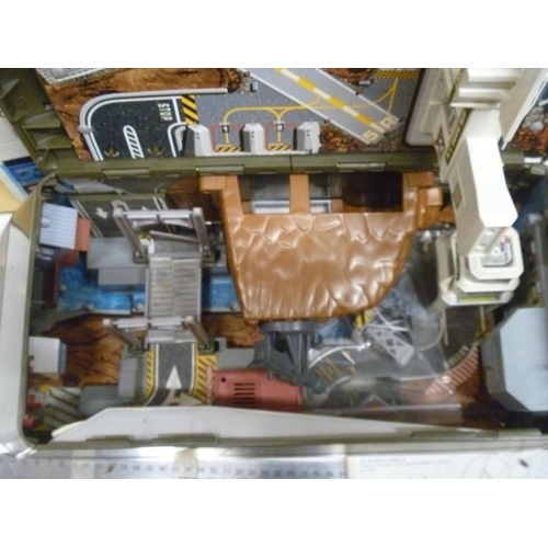 59 - GALOOB MICRO MACHINES ACTION PLAYSET COMBAT CARRIER (CONTENTS UNVERIFIED BUT A QUICK GLANCE SUGGESTS... 