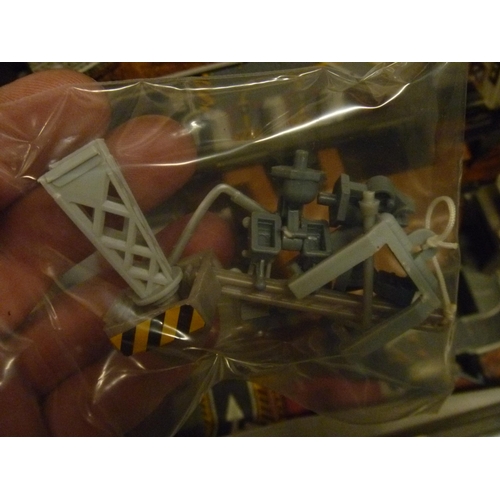 59 - GALOOB MICRO MACHINES ACTION PLAYSET COMBAT CARRIER (CONTENTS UNVERIFIED BUT A QUICK GLANCE SUGGESTS... 