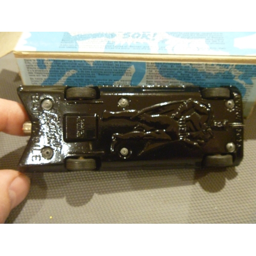 11 - CORGI TOYS ORIGINAL BATMOBILE 267 MADE IN ENGLAND