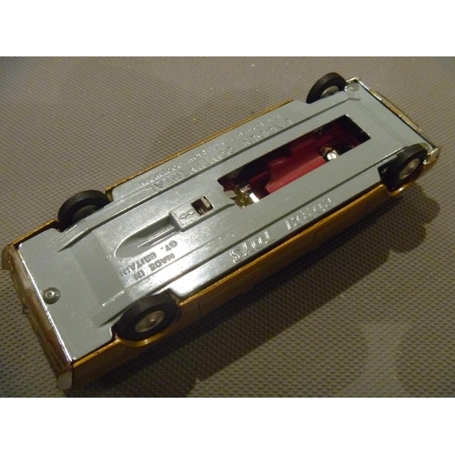 14 - CORGI TOYS UNBOXED LINCOLN CONTINENTAL